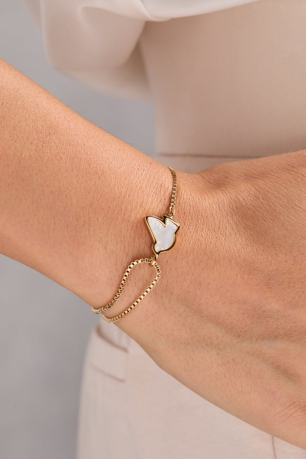 Dove 'Peace' Mother of Pearl Pull Chain Bracelet