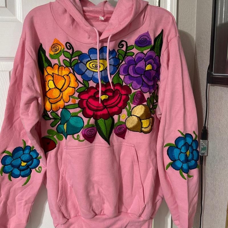 Embroidered flowers hoodie