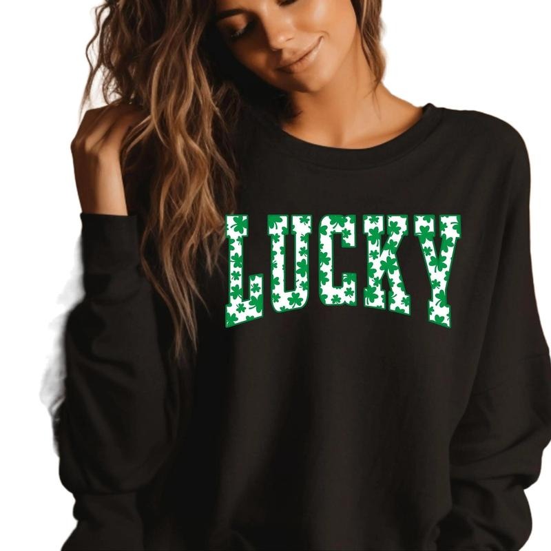 Gildan Lucky Green Shamrock Crewneck Sweatshirt for Women Winter Casual Fitted Long Sleeve Medium Length Comfortable Stylish Outfit