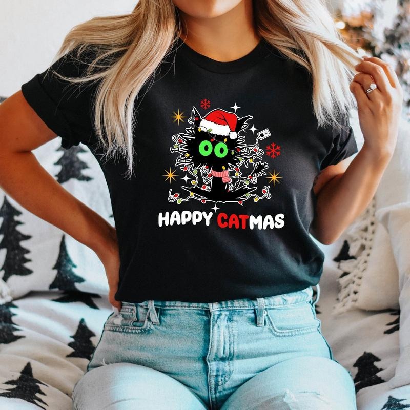 Happy Catmas Shirt, Funny Black Cat Christmas T-Shirt For Mom, Cat Lover X-mas Party Gift Tee, Womens Kitten Christmas Tee, Pet Lover Shirt.