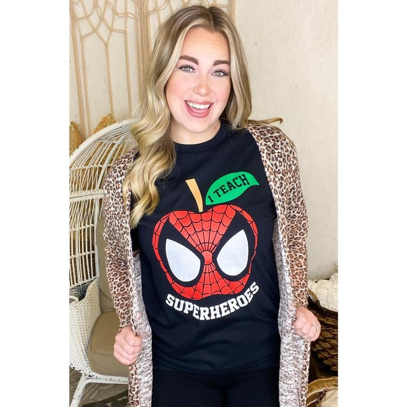I Teach Superheroes Teacher T-Shirt