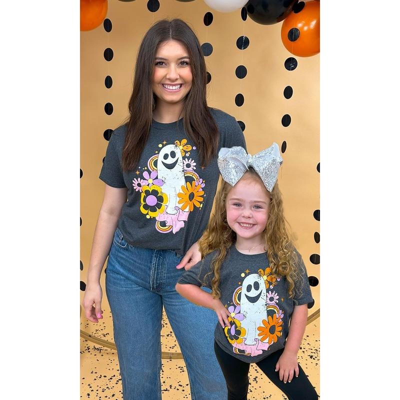 Spooky Groovy Vibes Graphic T-Shirt - Distressed Halloween Ghost Tee - Black Heather