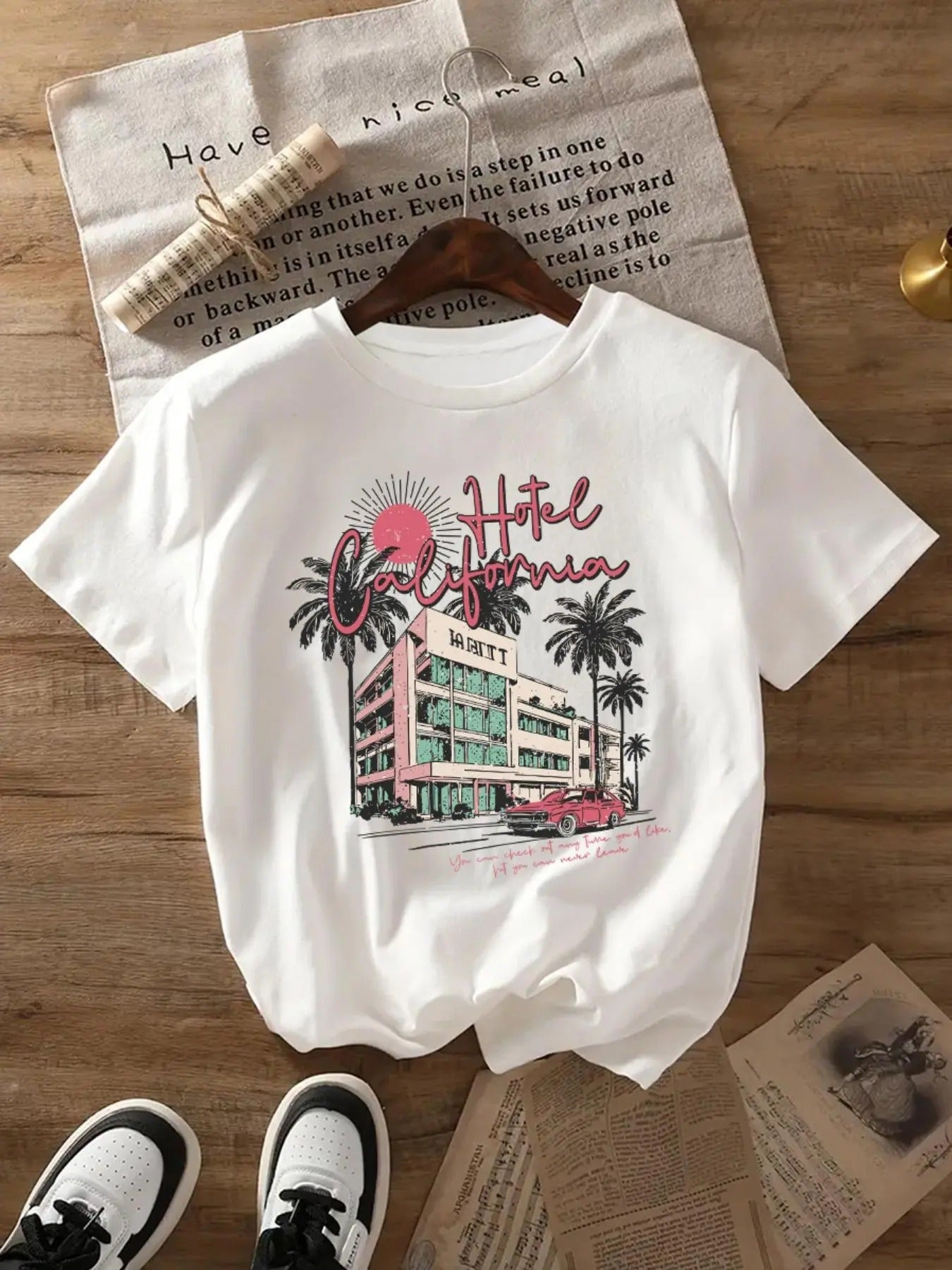 Women's Letter & Landscape Print Round Neck Tee, Trendy Casual Short Sleeve T-Shirt for Daily Holiday Wear, Ladies Summer Outfit